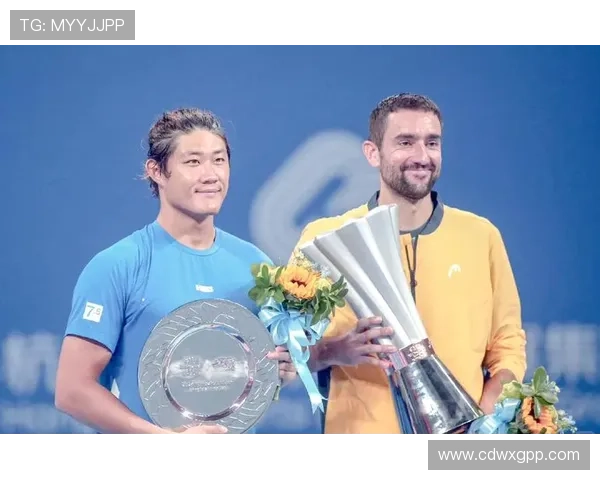 中国新星横扫强敌闯入大师赛四强引领新一代网球力量崛起