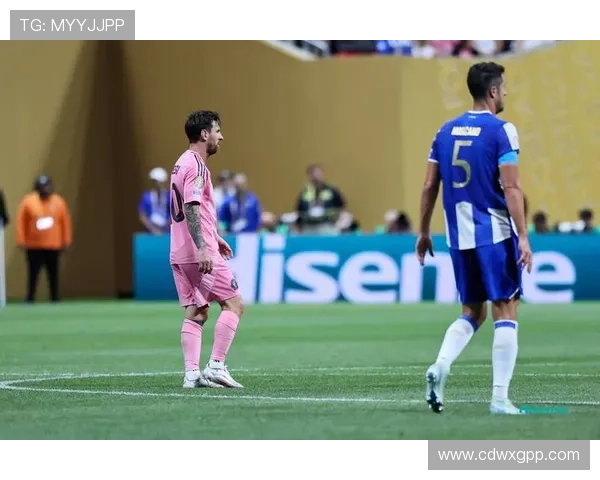 梅西加盟迈阿密国际后首场比赛破门 带领球队逆转胜利