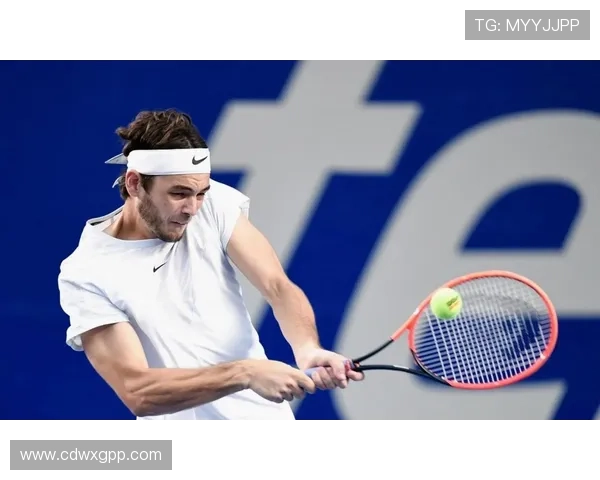 网球世界迎来新挑战,年轻选手表现抢眼,老将迎战最后时刻的辉煌 网球世界迎来新挑战,年轻选手表现抢眼,老将迎战最后时刻的辉煌