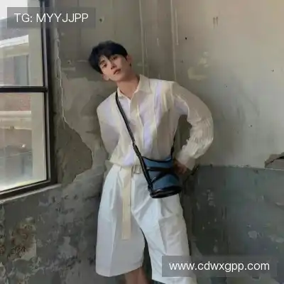 滑颢清